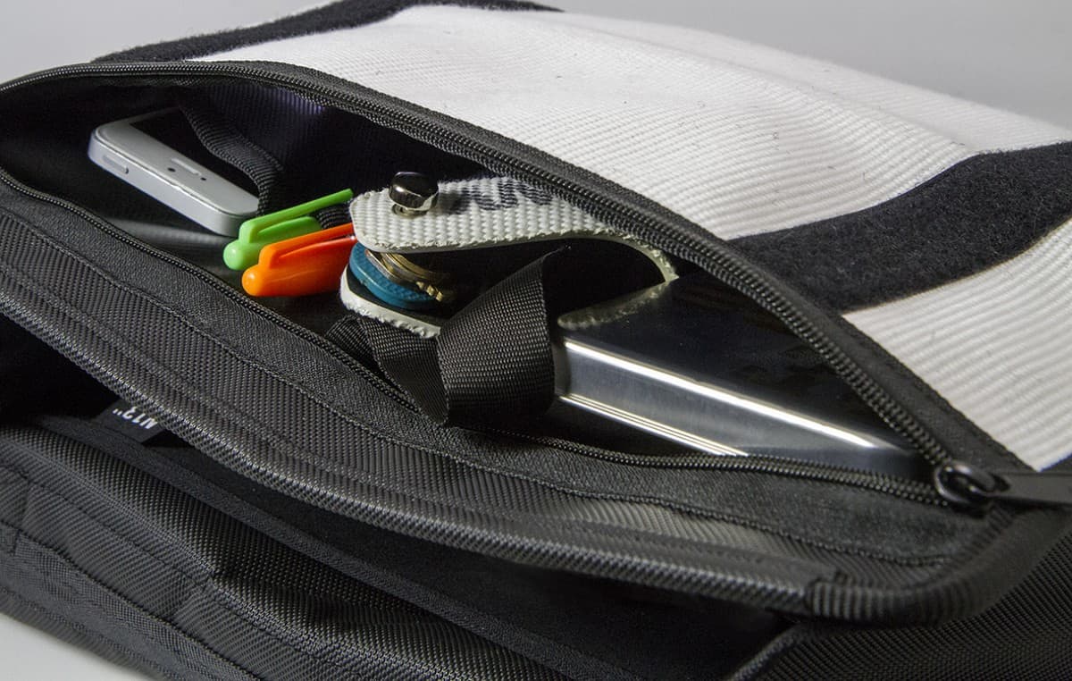FDNY FIRE HOSE MESSENGER BAG - Image 7