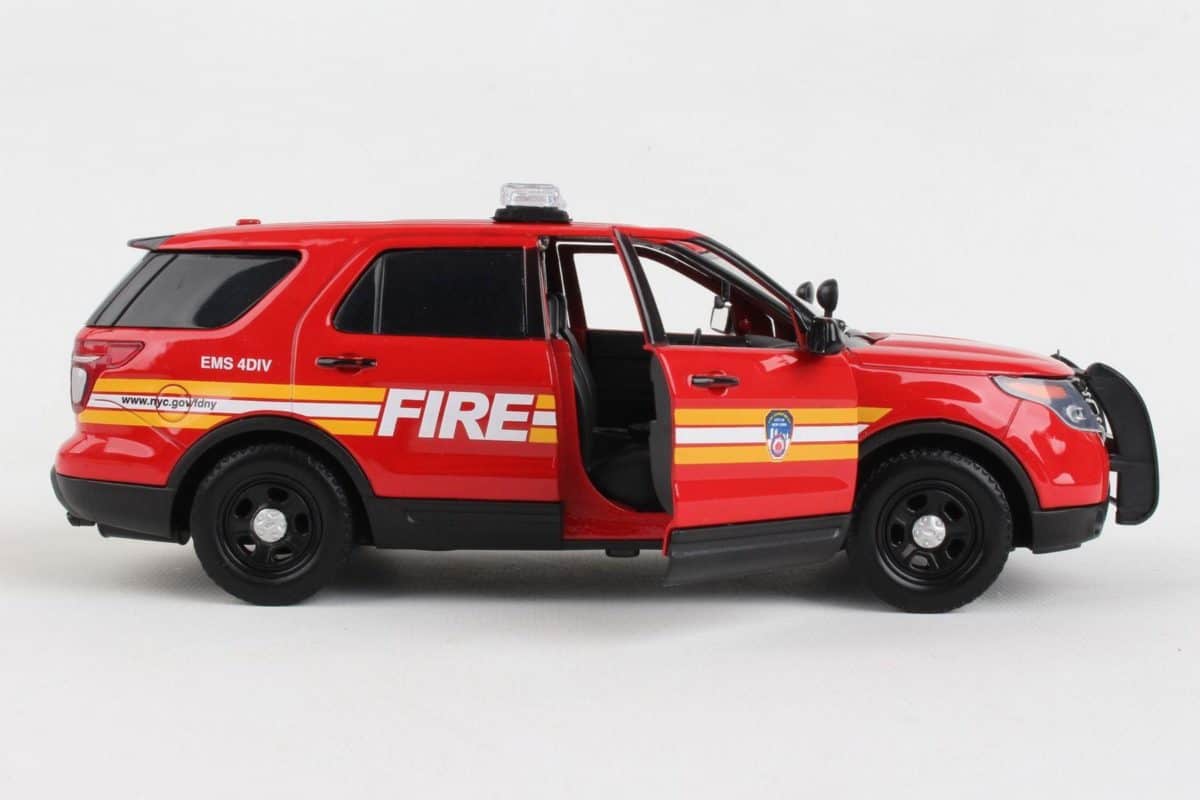 FDNY EMS FORD SUV - Image 3