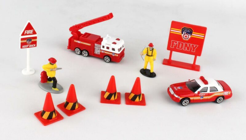 FDNY 10 Piece Gift Set - Image 2