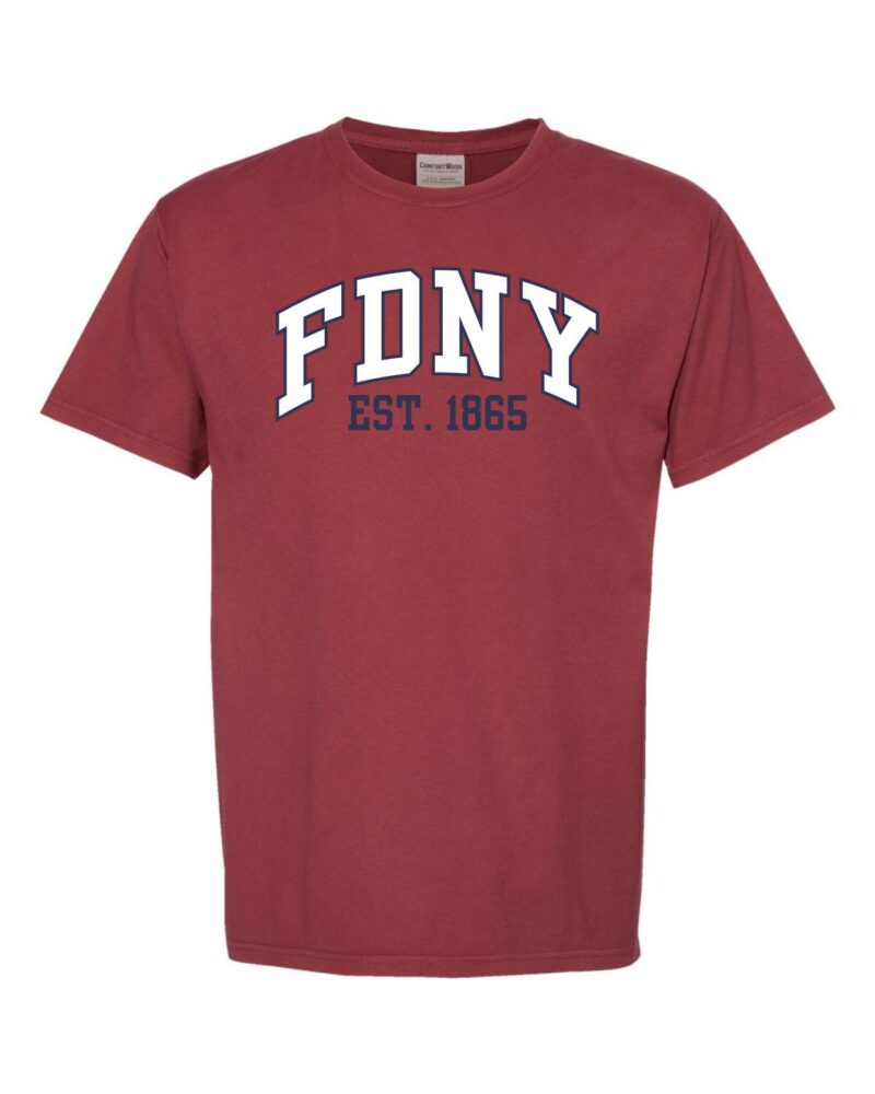 NEW*COLLEGE T-SHIRT - Cayenne