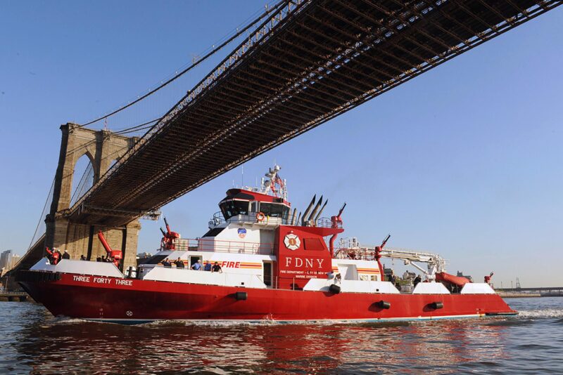 EXCLUSIVE LIMITED EDITION 343 FIRE BOAT - Image 10