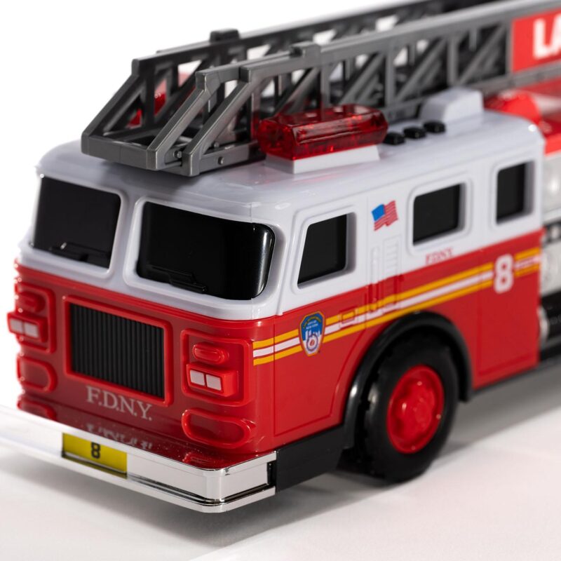 FDNY Ladder 8 Truck - Image 4